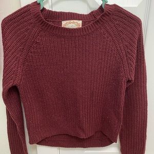 burgundy sweater <3